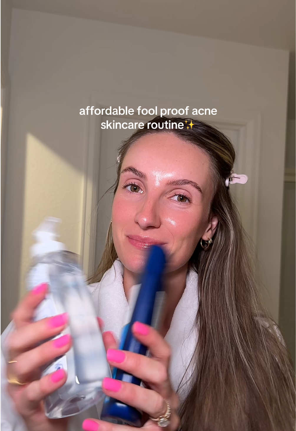 • Wash face with Dial hand soap (bacterial acne) + nizoral (fungal acne • @Face Reality sulfur treatment 6% or the del la Cruz 10% sulfur • @Magic Molecule hypochlorous acid • Acne safe face lotion @Malezia and @Honest Beauty hydrogel cream • face oil @The Golden Secrets youth beauty oil #skincare #acne #acnetreatment 