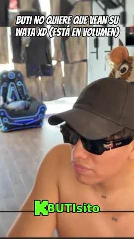buti no quiere que vean su wata xd, está en volumen 🐒 Mis redes en mi bio. Streams de lunes a viernes 🇵🇪 Horario aprox. Perú.  22:00h en Kick 🟢