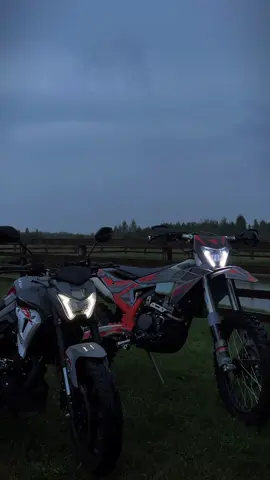 🌧️⚡️ lifan sr220 and kovi 300 lite 👉🏻 @? #lifan #220 #kovi #300 #lite 