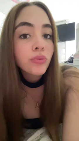 a esta hora que nadie lo ve 