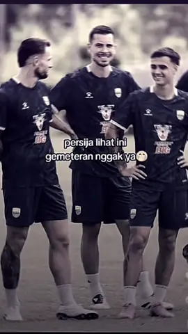 Di melettin Maxweel ✋😝✋#brisuperleague #persijajakarta #persibbandung #masukberanda #fyppppppppppppppppppppppp 