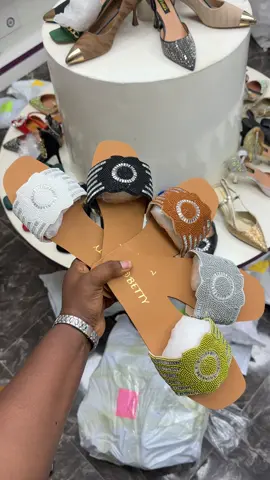 #slippers #wholesale #trendingfootwear #nigeria #nigeriantiktok 