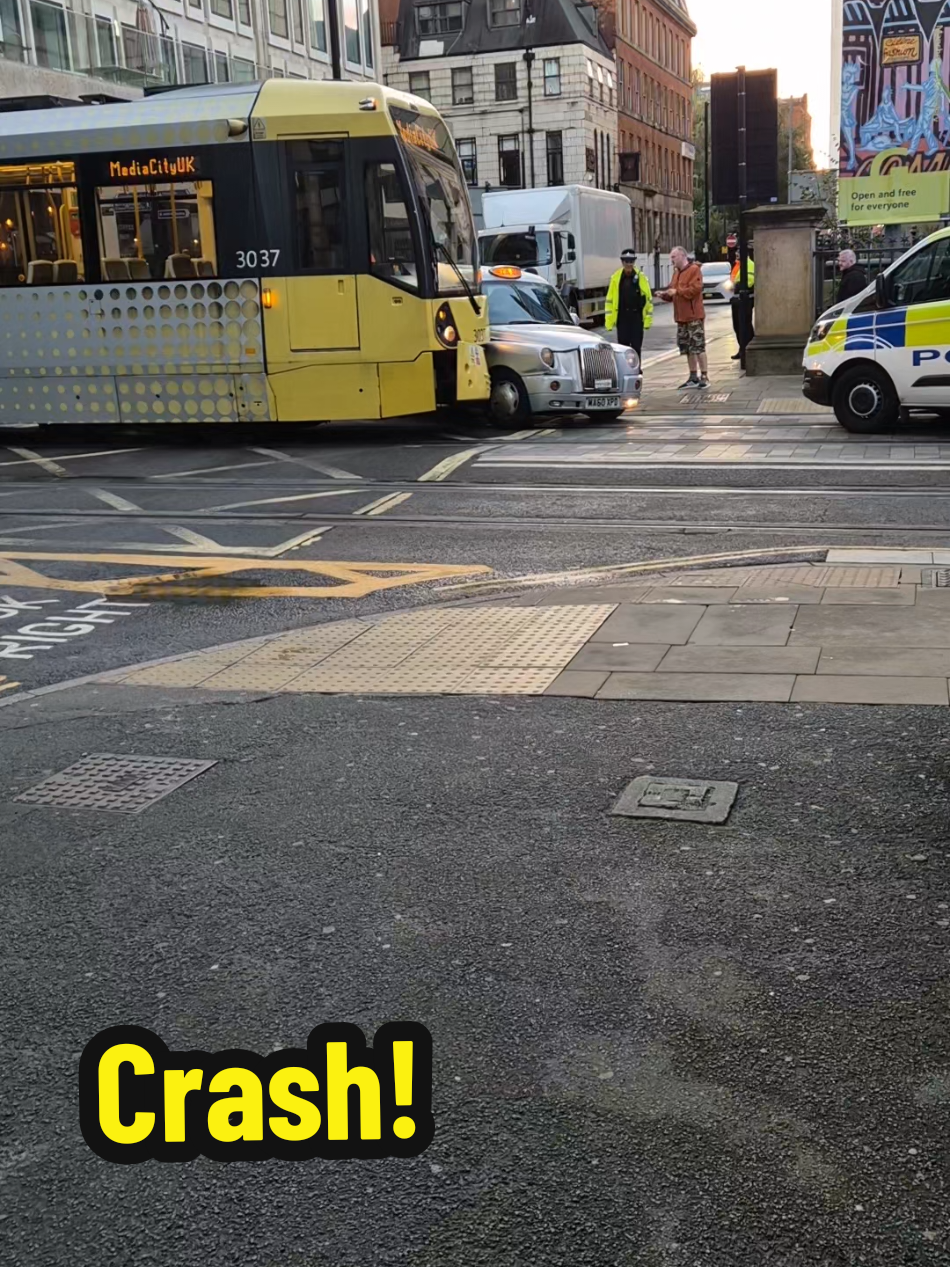 #crash #taxi #metrolink #manchestercitycentre 