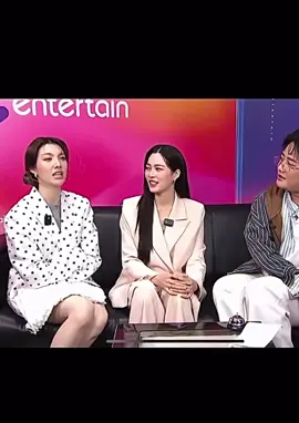 Orm: Hãy mỉm cười nếu chị muốn có người yêu mới. Ling: *cười* #linglingkwong #ormkornnaphat #lingorm #หลิงออม 