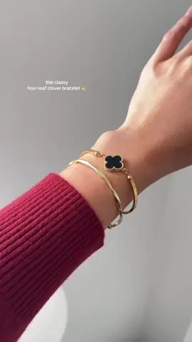 Love this non-fading clover bracelet💫 #cloverleafbracelet #bracelet #goldbracelet #nontarnish #braceletforwomen 