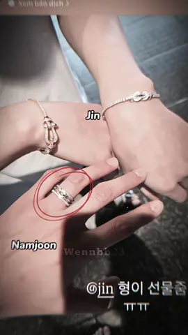 Trời ơi tặng nhẫn kìa, namjin stan đâu dậy dậy  #namjin #jin #namjoon #fyp 