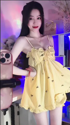 Lụm 1 bộ mặc nhà nhá #sarahduongreview #sarahduongvlog #sarahduonglive #dobomacnha #setboxinh 