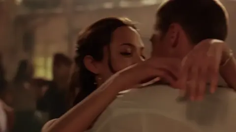حبيبي الفرقى مو حلوه .!! #angelinajolie #bradpitt 