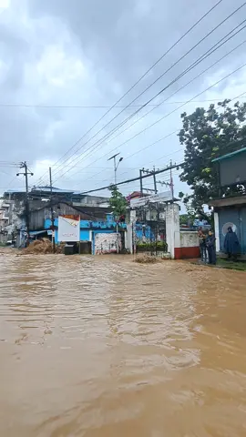 आज को अत्यधिक भारी बर्षा को कारण धरान उप-महानगरपालिका अगाडि खहरे खोला अनियन्त्रित अवस्थामा #dharan #construction #civil #PMc #sumnima 