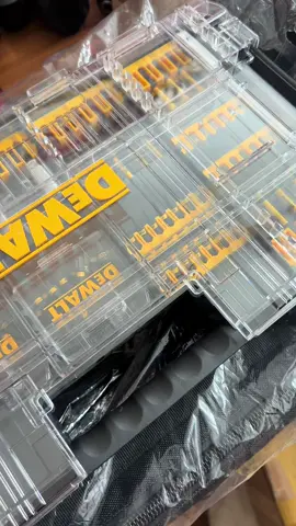 Hộp Dụng Cụ 100 Chi Tiết Dewalt Đủ Loại Từ Mũi Vít-Mũi Khoan... Hoàng Tuấn Điện Máy