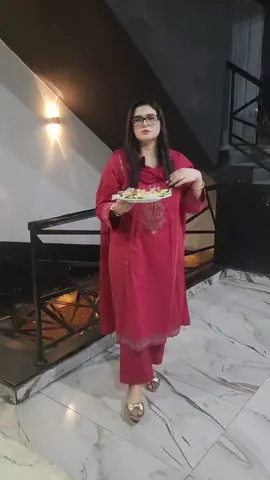 Fries may ball 🤣😂#fyp  #foryou  #foryoupage  #viral  #zarasiddique 