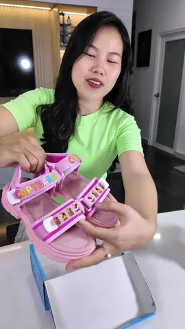 Sandal dù vừa xinh vừa dễ mang.#thoitrangtreem #giaytreem #giaychobe #sandalchobe #sandalbegai 