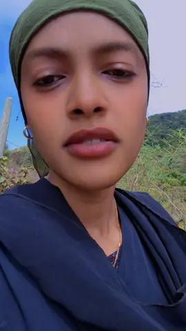 Good morning from the forest side 😀By the way i have never know the difference between jaldes garra ana qamale soo i do not know them in English or swahili ,i'm just aware one gotta be the 🐒 ies#moyaletiktok #marsabittiktok #fyp #kenyantiktok 