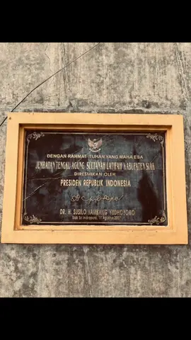 ni yg nanya nama jembatan Siak,di resmikan sama bapak presiden kita,dan yg nanya dalam ruangan atas,ada di video kita ya🙌🏻#siak #riau #siaksriindrapura 