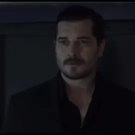 Gözleri… #eşrefrüya #eşref #eşreftek #cagatayulusoy #keşfet 