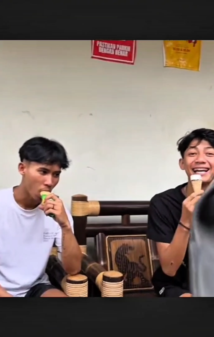 kalian berdua emang bener