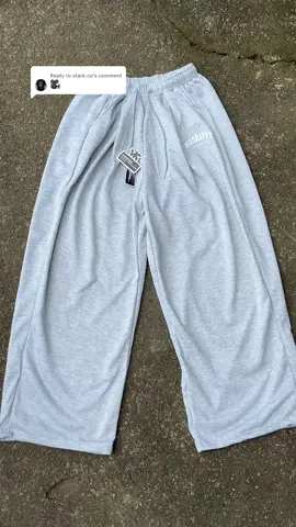 Replying to @stark.co solid ng gray pants na to at sobrang mura pa! #graypants #sweatpants #widelegpants #baggypants 