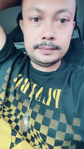หุ่นหรือโอ่ง ไอเราก็ดันตอบไปว่า หน้าหรือ ตีน 🤣🤣