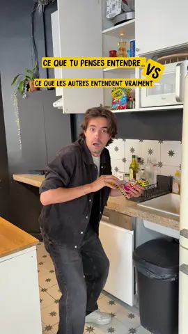 Quand t’essaye d’être discret mais que ça ne marche jamais 💀 #bonbons #têtesbrûlées