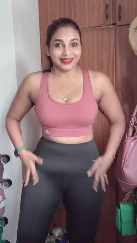 Comfortable work out or yoga pants🥰💪🏻