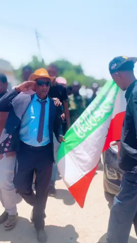 Salaxley iyo soo dhaweyntii madaxweyne Ciro  🦁 @Aarka garxajis😚 #salaxley #cirro #howd #somali #tiktok 