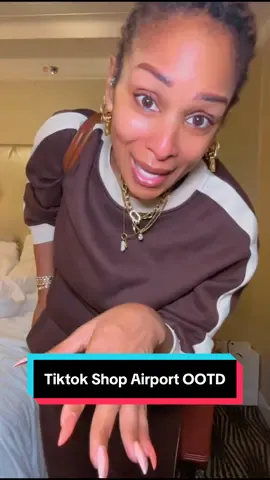 Travel in Style: Airport GRWM Essentials✈️✈️✈️✈️✈️✈️✈️✈️ #grwm #airportfashion #OOTD #tiktokshopcreatorpicks  #creatorsearchinsights 
