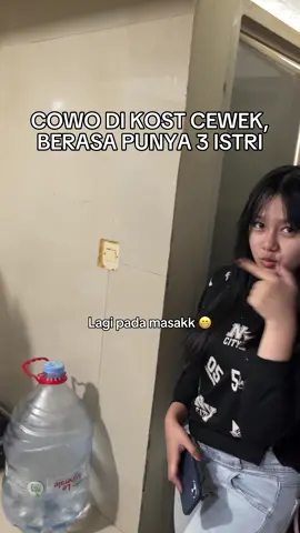 Masak masak sama ciwi2, tau aja gue lagi cakit 😍🥺 #fyp #anakkost #kostcewek #viral #cowokkostcewek 