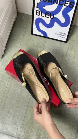 Suka sama flatshoes nya😍 #flatshoes#sendalmules#flatshoescantik  