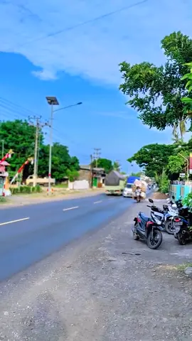 Gas terus, otak libur… hasilnya begini 🤦‍♂️🚛💥  SC : ig/dhenmasgarage #FYP #DriverFail #viral #4u