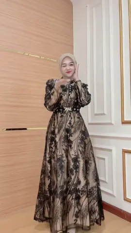 Tunisaa vol.6🖤✨  #promoseruweekend #farlyfashion #fashionmuslim #fashiontiktok #viraltiktok 
