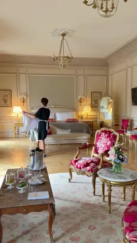 Le Meurice, a Parisian story on 228 Rue de Rivoli 💫  📍 Le Meurice, Paris #BeInspiredByTheDolceVita  ➡️ Follow for more! Visit our website - Explore our selection of the most Exquisite Listings 🔗 Link in bio  THE HOTEL STORY  #TheHotelStory #luxuryhospitality #TheBestLuxuryHotels #LuxuryHotels