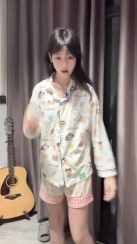 再不涨粉丝，就要疯了😭##热门推荐 #热门音乐 #抖音小助手 #美女 
