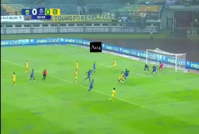 counter attack cepat dari Persib Bandung💙🔥🔥🔥#PERSIBDAY #PERSIBBANDUNG #PERSIB #FYP #PERSIBJUARA 