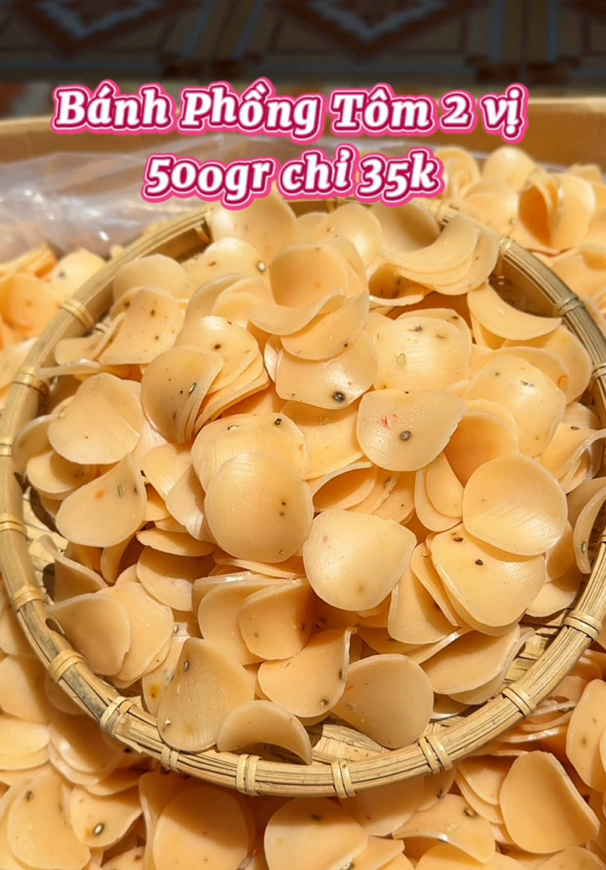 Bánh phồng tôm Sa Đéc 2 vị : vị tiêu hành ớt (chỉ ăn mặn) , vị rau củ ăn chay được , chiên lên giòn rụm gia vị vừa ăn ngon lắm nha #banhphongtom #nhautloan #ancungtiktok #xuhuong #ănvat 