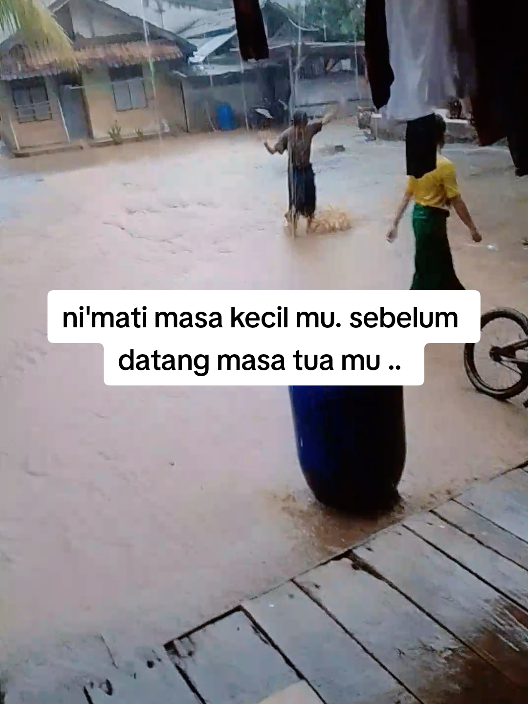 malah haren bocil mah Aya hujan. #viral #muludan #fyp #viraltiktok #santri 