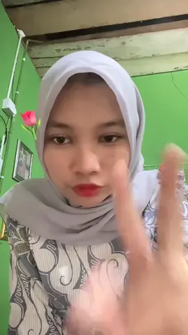 Sandal Wanita Terbaru harga mulai 30 ribuan aja! Bahannya lembut dan nyaman dipakai. Cek etalase sekarang!