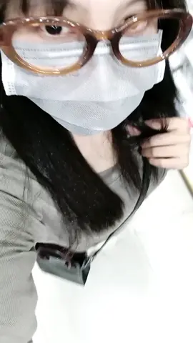 Saye suke tengok benda