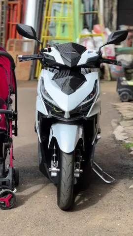 Tetep jadi bapak-bapak racing, tetep main motor, punya anak yg lucu, istri yg sholehah, always sayang keluarga, 5 waktunya ga pernah ketinggalan 🥰 #vario #varioledold #varioputih #fyp 