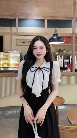 Váy thiết kế phối tơ xếp bèo tiểu thư, dây nơ liền dáng A xoè dài #vaythietke #vaythietkecaocap #Evii #OOTD #viral 