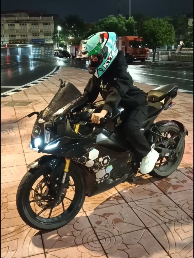 night out..🏍️ #fyp #fyppppppppppppppppppppppp #foryoupage @saung khet @saung.k.k @Myo Zaw Htwe 