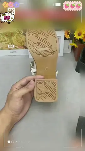 Barang impor. Stiker anti selip ini sangat berguna. Direkomendasikan. Ayo beli sekarang.