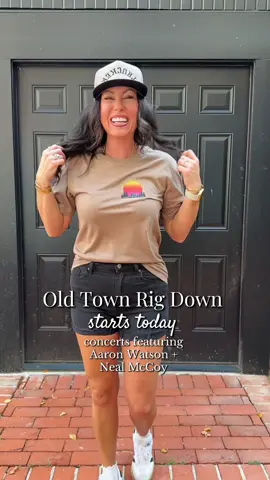 So ready to see all the trucks 🚛 & love on all the people 🤗 #oldtownrigdown #bigrig #18wheeler #aaronwatson #nealmccoy 