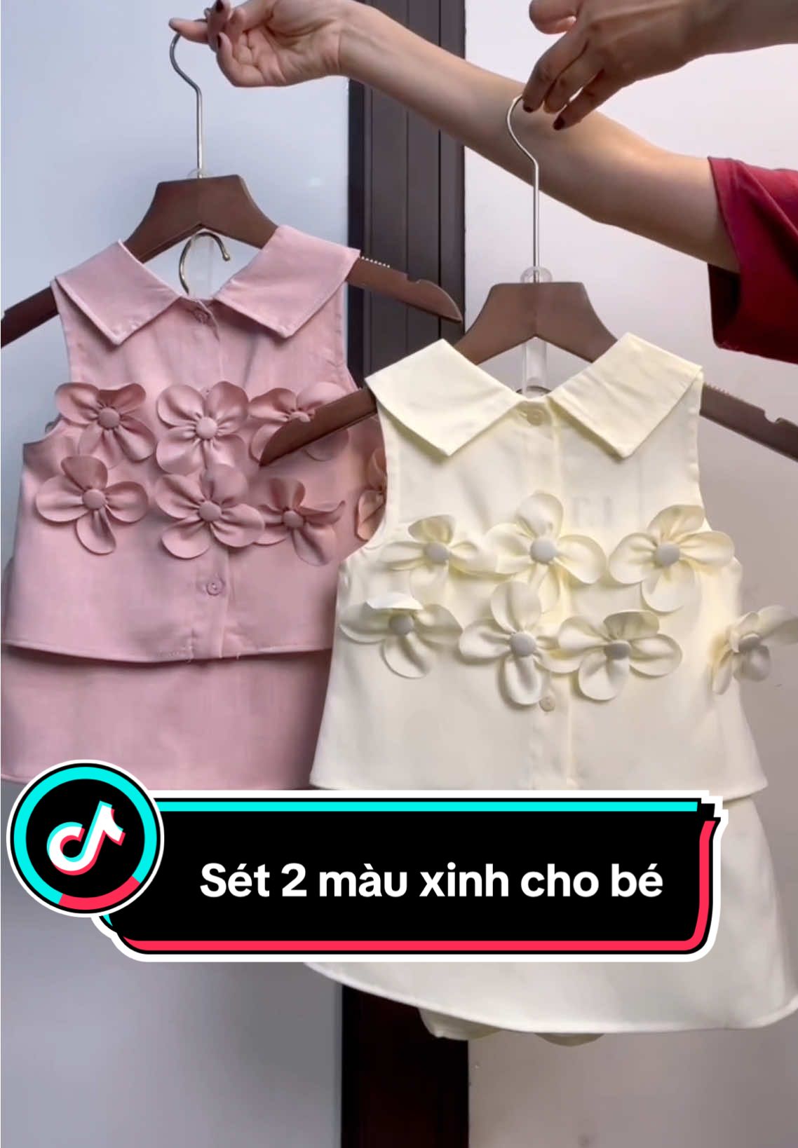 ✨ SÉT BỘ CHẤT ĐŨI MÀU TÍM – TRẮNG ✨ 🌸 Áo phối hoa xinh xắn 👗 Quần giả váy điệu đà Chất vải mát – nhẹ – thoải mái cho bé gái 🌷 💜 Set đồ vừa đi chơi vừa đi dạo phố cực xinh #thoitrangbegai #setbo #xuhuongtiktok #quanaotreem