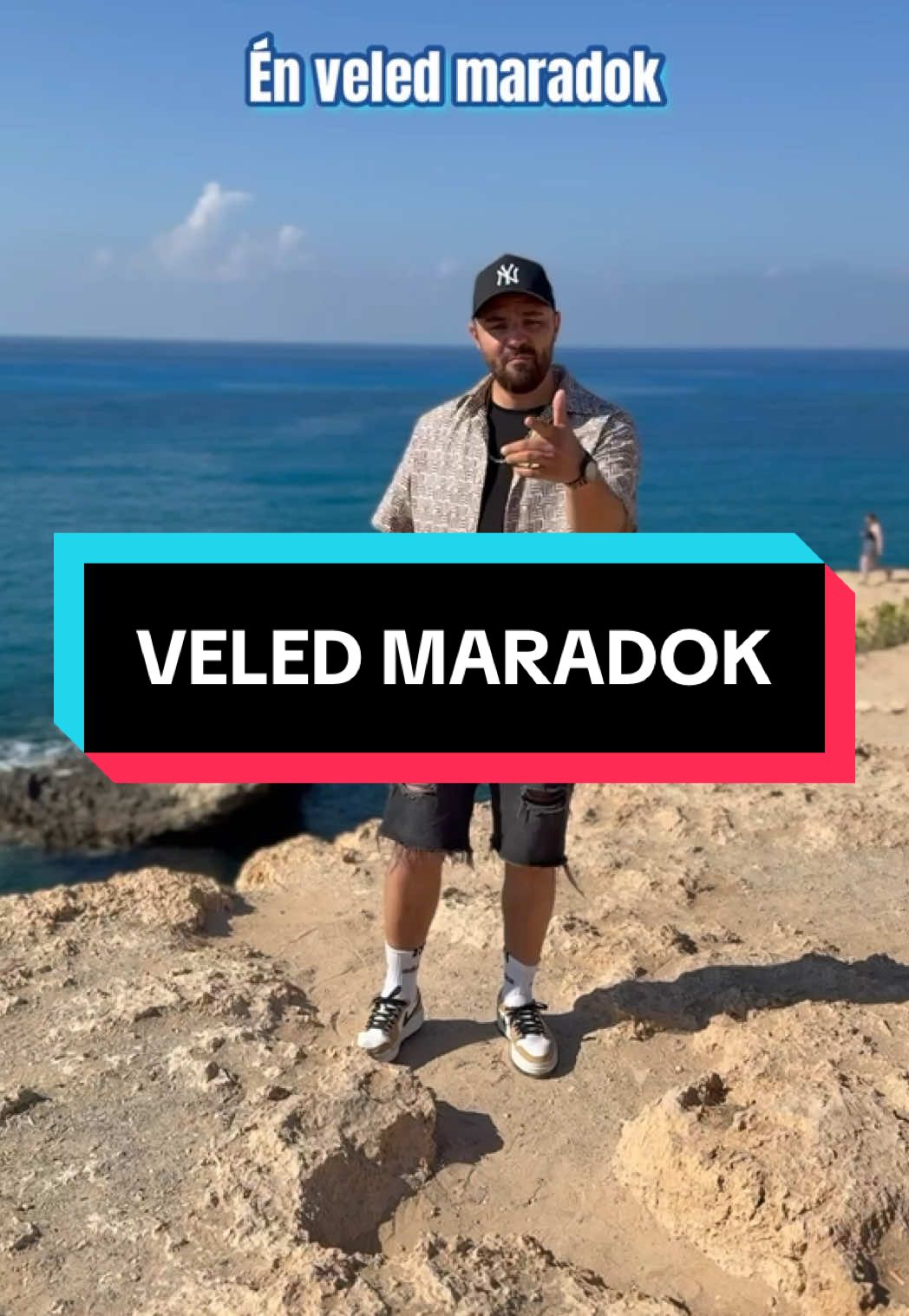 VELED MARADOK! Hamarosan 🙌🏼 Addig is jöhetnek rá a szerelmes videók 🥹🔥❤️