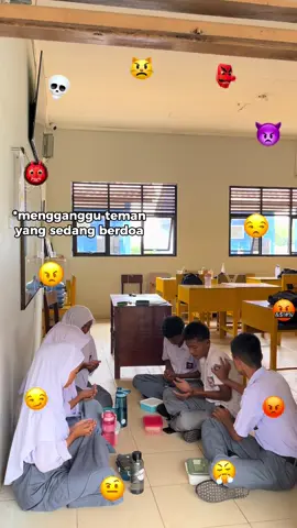 tugas pp membuat vidio tentang mencerminkan dan tidak mencerminkan kelima sila pancasila #tugasvidio #pancasila #xtkj2 #kelompok1 #smkbisa #masukberandafyp #viral #foryoupage 