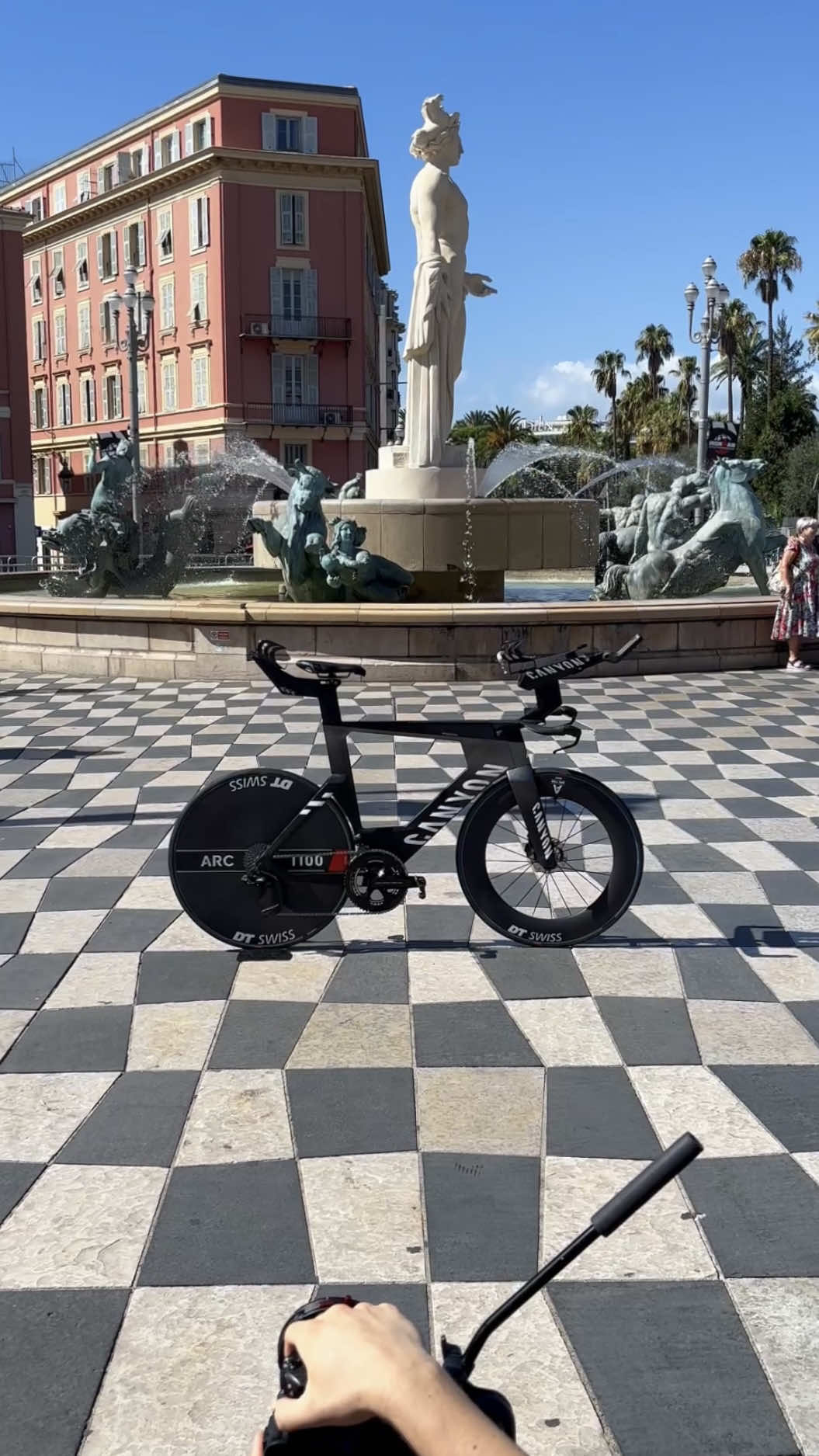 📍 Nice, France 📸 All eyes on the bike The #SpeedmaxCFR, ready for world-class racing. #MyCanyon #CanyonCFR #DanielBaekkegard 