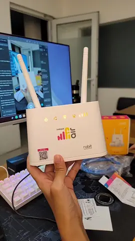 Modem wifi router 4G LTE portable, fleksibel, bisa pakai adaptor atau powerbank, cocok buat internetan kapan saja dimana saja. #indosat #wifi  @rabitsmarthome  #modemwifi #modem #modemrabit 