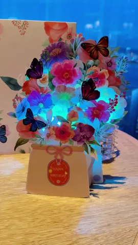Birthday card with music and lights#brithday #happybirthday #birthdaycard #gift #getreadyforfashionweek 