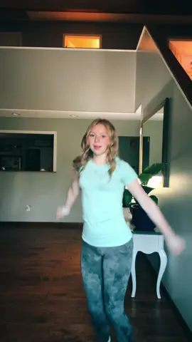 i want a hot girl #fyp #dance 