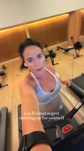 ~you’ll never regret giving up on yourself~ we all have our lows. how do you commit to yourself? #workout #mindset #Fitness